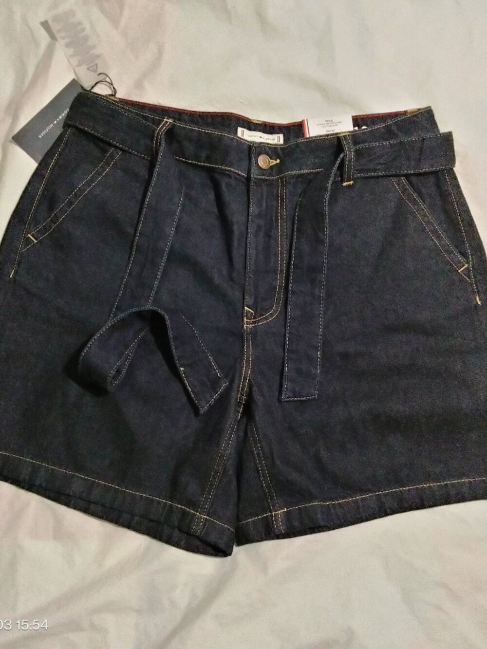 Tommy Hilfiger Women's High Rise 6" Rigid Denim Shorts Dark Rinse Wash Belted 10